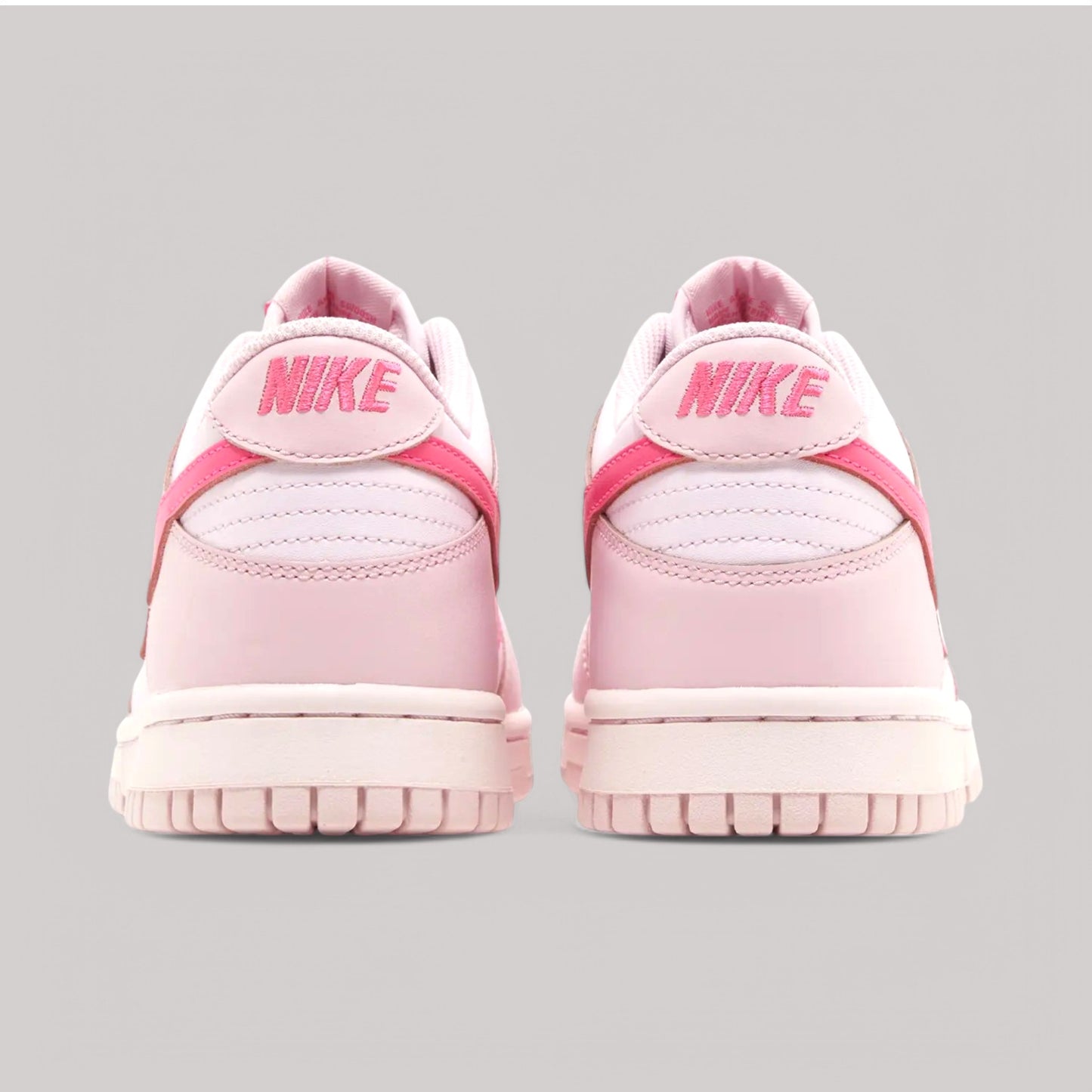 Nike Dunk Low "Tripple Pink"
