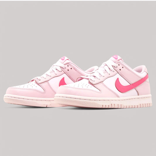 Nike Dunk Low "Tripple Pink"